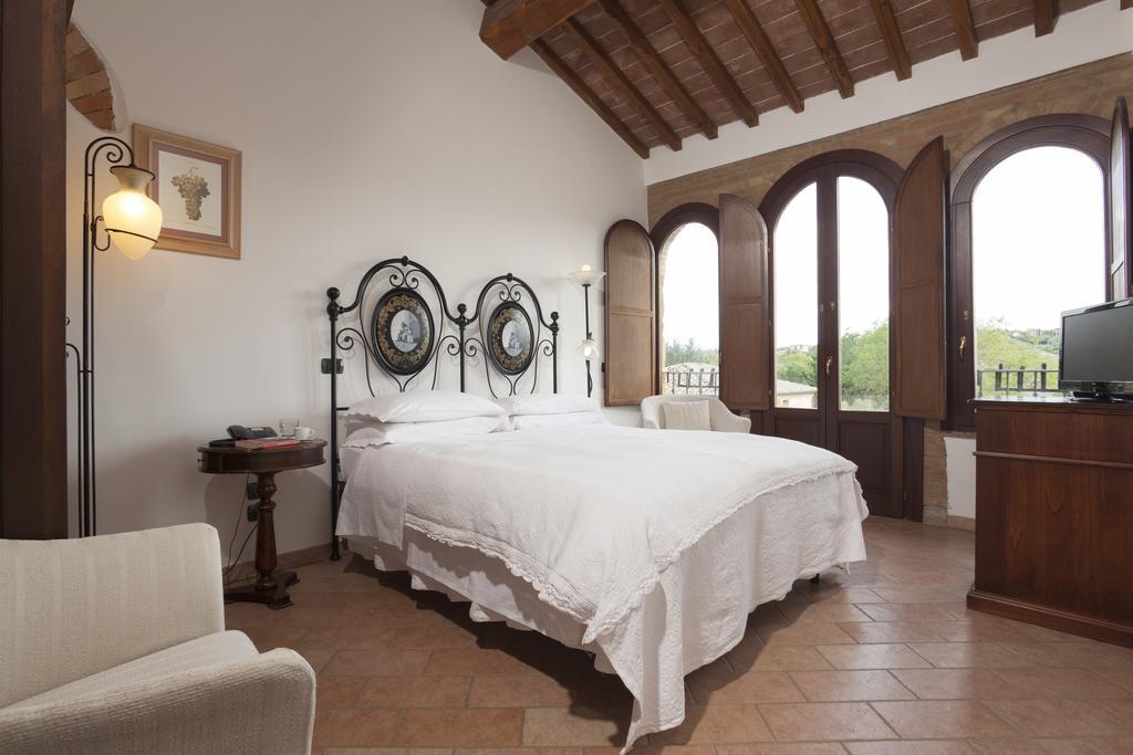 פיינצה Agriturismo La Collina מראה חיצוני תמונה