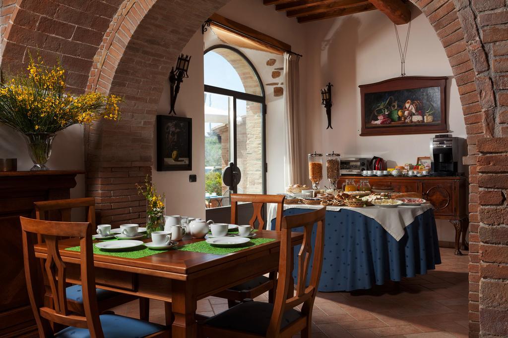 פיינצה Agriturismo La Collina מראה חיצוני תמונה